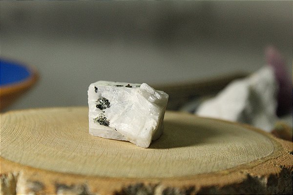 Pedra da lua natural bruta - intuição e energia feminina -10 a 20g