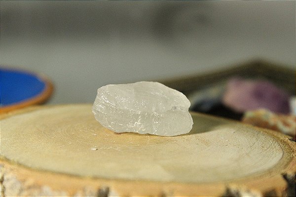 Topázio natural bruto - CRISTAL DE 2025 - conexão e clareza - 15 a 20g