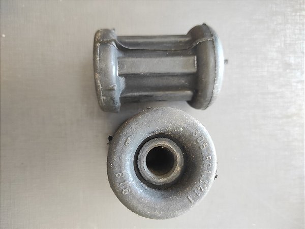 *** BUCHA EIXO TRAS GOL BX 80/83 ORIGINAL VW