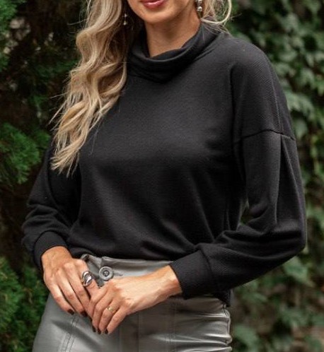 Blusa Gola Role - Preta