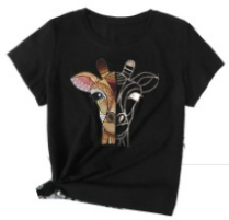 T-Shirt Premium Preto Sólido Girafa