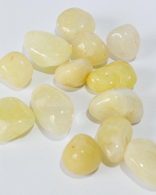 Quartzo com Enxofre Rolado - Proteção, Limpeza e Alívio de Dores