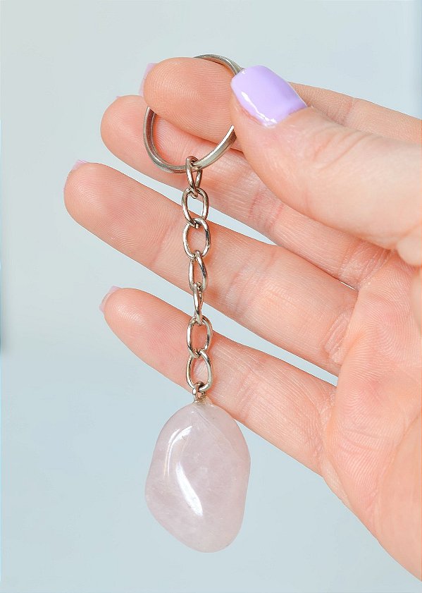 Chaveiro de Quartzo Rosa Rolado - Amor, Autoestima, Perdão e Gratidão