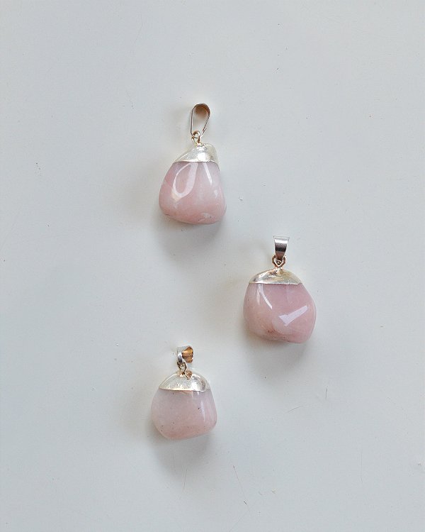 Pingente de Opala Rosa Rolado Prateado - Sensitividade, Tranquilidade e Beleza