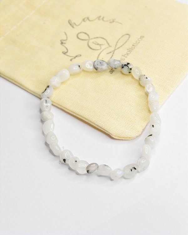 Pulseira de Pedra da Lua Rolada - Intuição, Sagrado Feminino, Emoções e Fertilidade