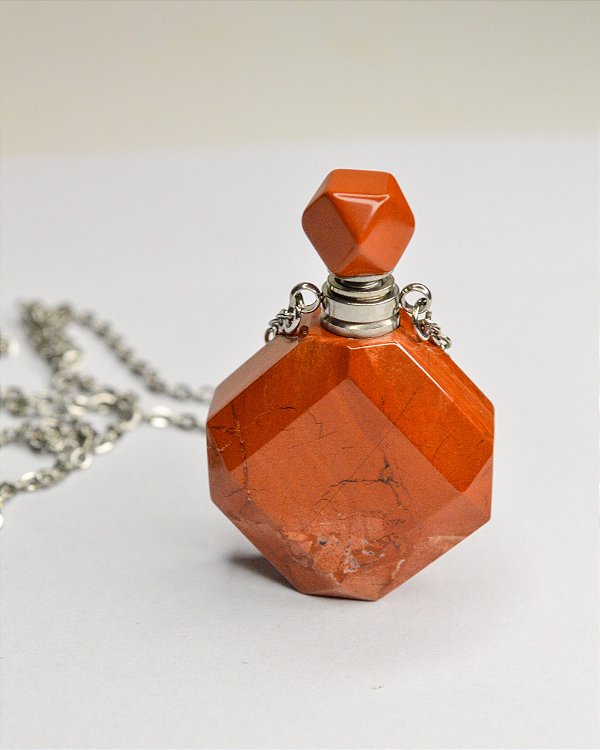 Colar Difusor de Jaspe Vermelho - Coragem, Atitude, Vitalidade e Saúde - Aço Inoxidável