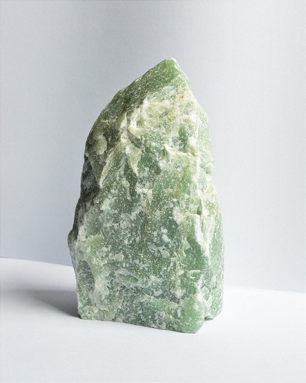 Quartzo Verde - Base Serrada - Saúde e Equilíbrio Emocional