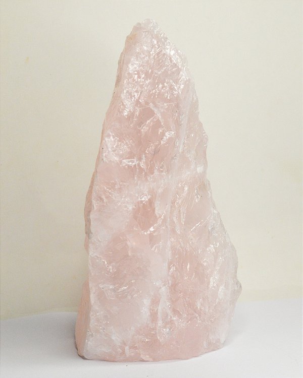 Quartzo Rosa com Base Serrada - Peça única 559g - Autoestima, Amor, Gratidão e Relacionamentos