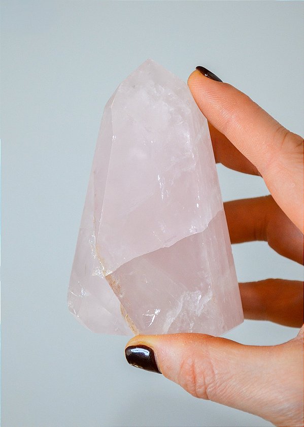 Ponta de Quartzo Rosa 200 a 300g - Autoestima, Amor, Gratidão e Relacionamentos