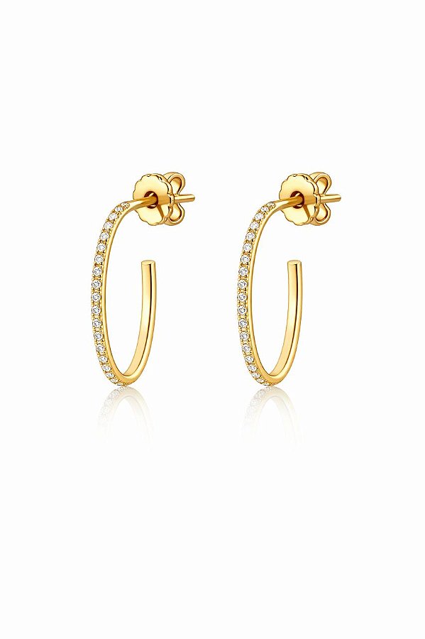 BRINCO ARGOLA DELICADA COM ZIRCÔNIAS DE TARRAXA FOLHEADO A OURO