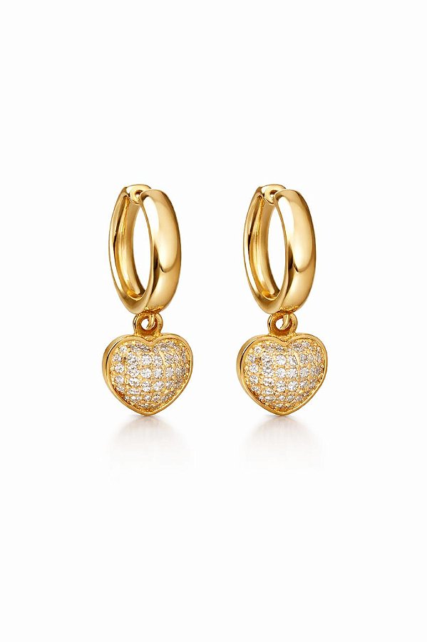BRINCO ARGOLA CLICK COM PINGENTE DE CORAÇÃO CRAVEJADO COM ZIRCÔNIAS FOLHEADO A OURO