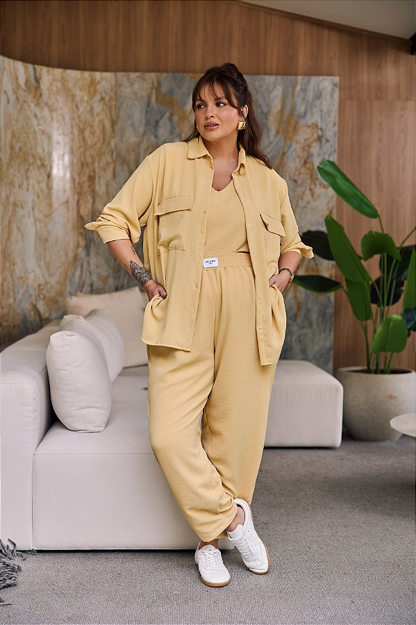 Camisa Alfaiataria Louise Crepe Amarelo Suave