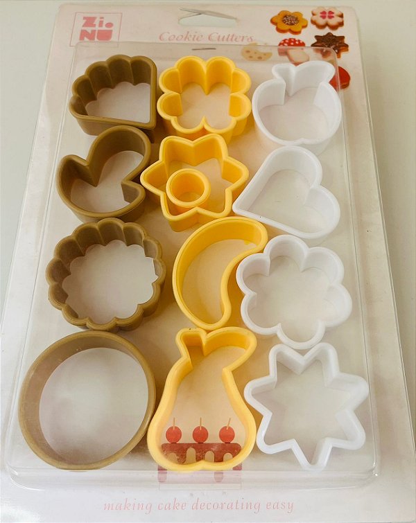 Cortadores de Biscoito e Bolo Importado