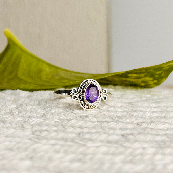Anel Oval Ametista Boho – Prata 925