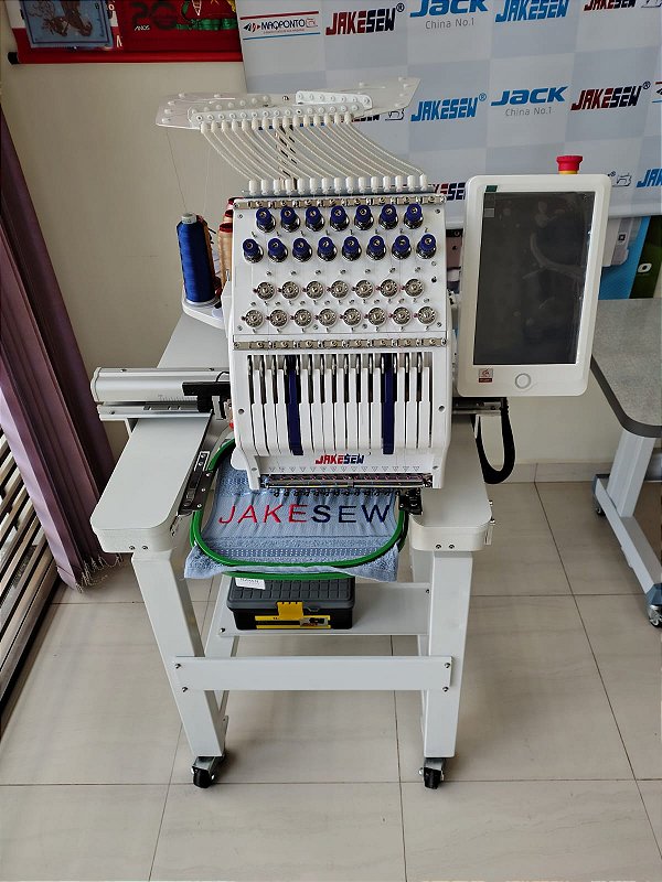 Máquina de Bordado 1 Cabeça 15 Agulhas - Jakesew JS-C1501