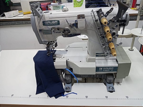 Máquina Refiladeira Pneumática Convencional 110/220v - Modelo C007J Siruba usada