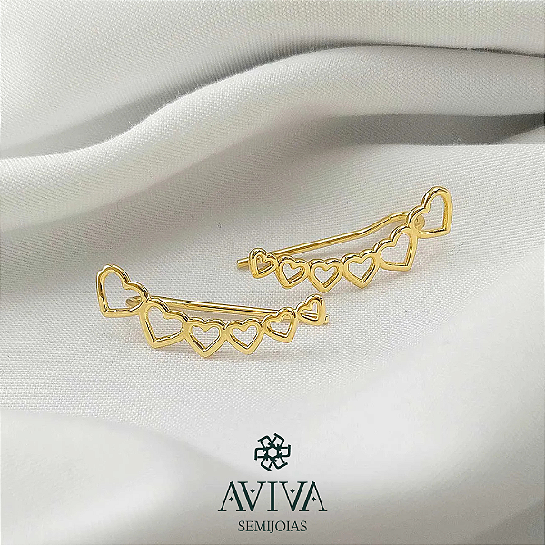 Brinco Ear Cuff com Corações - Modernidade e Estilo