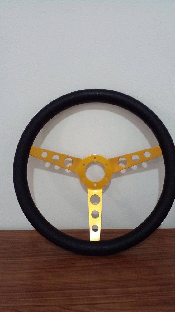 Volante Esportivo Dourado Universal sem Cubo