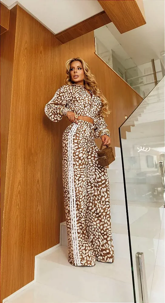 Conjunto Jaqueta Calça Animal Print