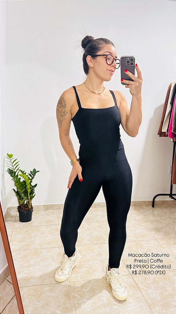 Macacão Saturno Preto