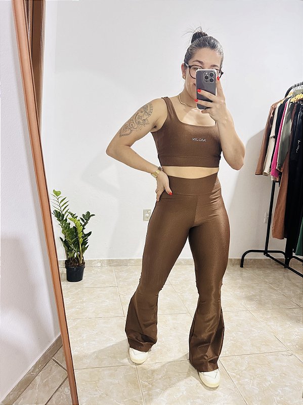 Conjunto Flare Canelado Marrom