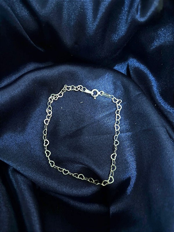 Pulseira Detalhe em Corações