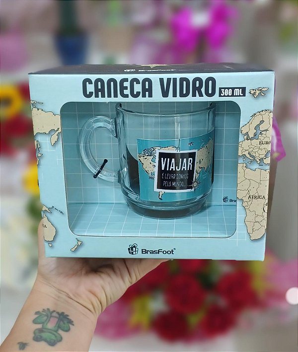 Caneca "Viajar é levar sonhos pelo mundo" Vidro 300 ml