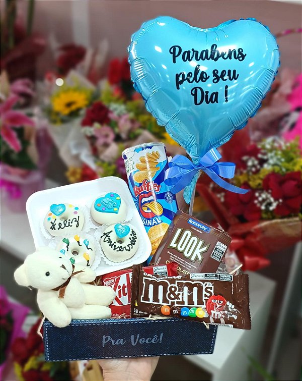 Cesta Doce Surpresa – Mini Lembrança com Chocolates e Balão e Donuts