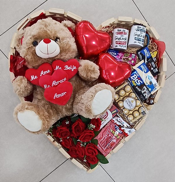 Cesta de Coração Amor Gigante