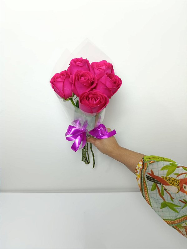 Buquê de 6 (Seis) Rosas Pink B– Beleza Natural