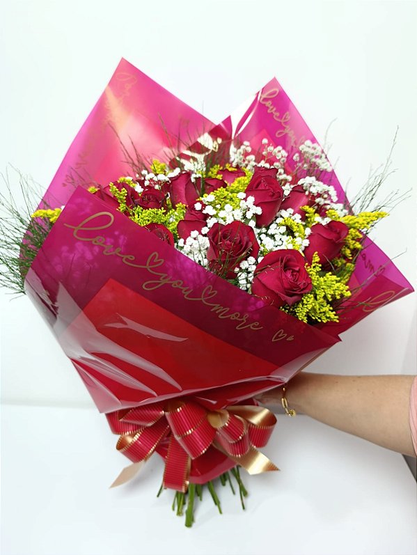 Buquê de 24 (Vinte e Quatro) Rosas Vermelhas – Amo Você