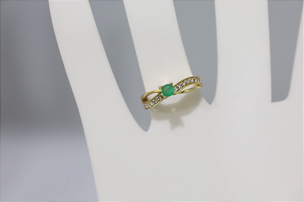 Anel de Esmeralda em prata banhado a ouro