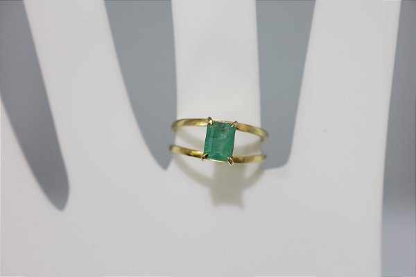 Anel de Esmeralda em prata banhado a ouro