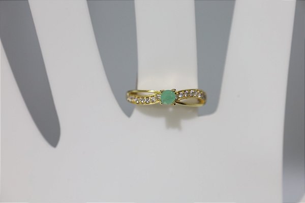 Anel de Esmeralda em prata banhado a ouro