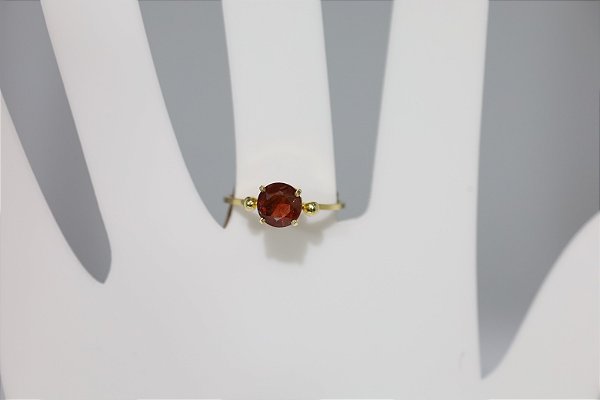 Anel de prata banhado a ouro com granada natural