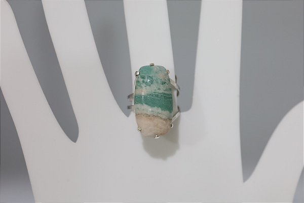 Anel de jadeita natural em prata