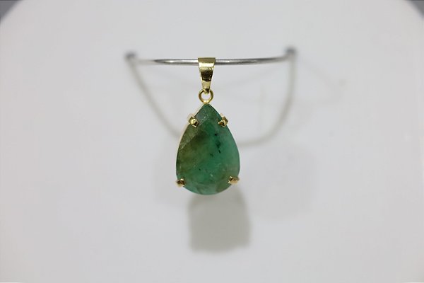 Pingente em prata banhado a ouro com Esmeralda natural