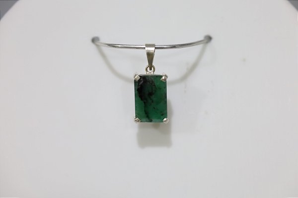 Pingente em prata com Esmeralda natural
