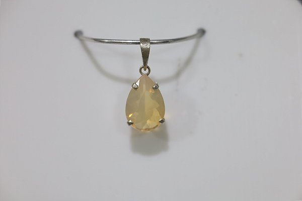 Pingente em prata com Opala natural