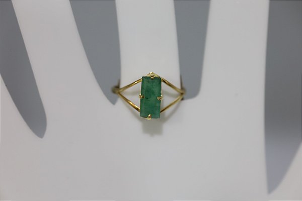 Anel de Esmeralda natural em prata banhado a ouro