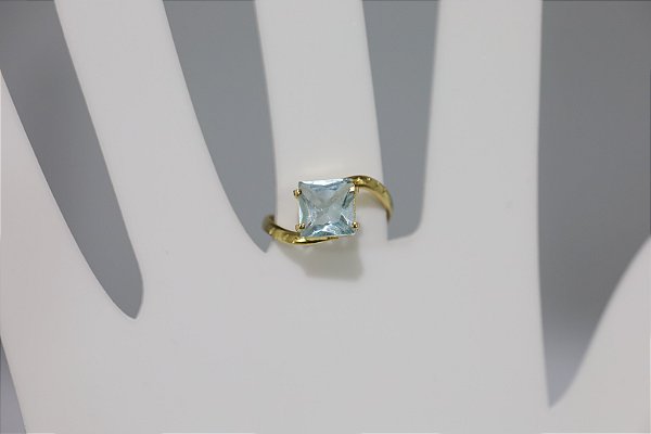 Anel de Topazio natural em prata banhado a ouro