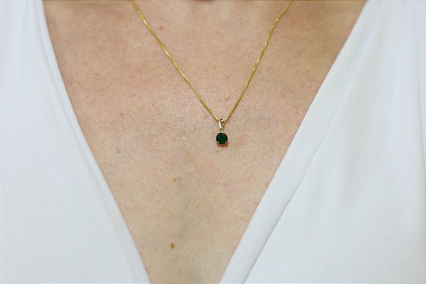 Pingente em ouro 18k com esmeralda natural