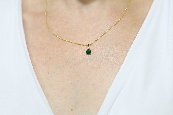 Pingente em ouro 18k com esmeralda natural
