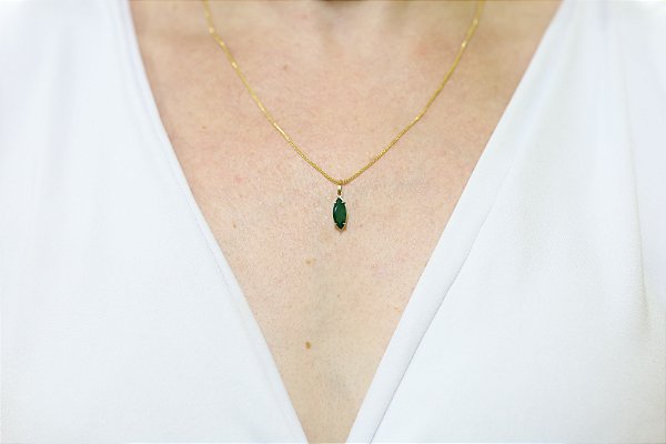Pingente em ouro 18k com esmeralda natural