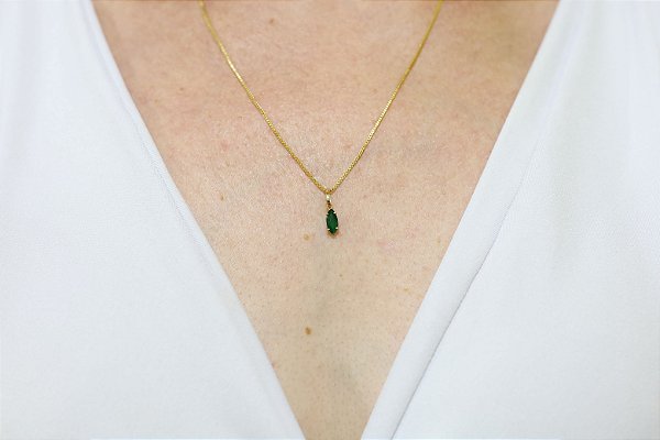 Pingente em ouro 18k com esmeralda natural