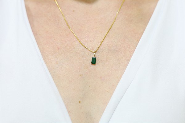 Pingente em ouro 18k com esmeralda natural