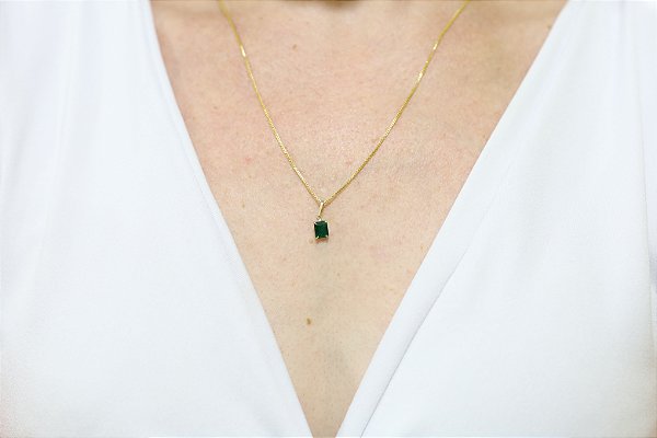 Pingente em ouro 18k com esmeralda natural