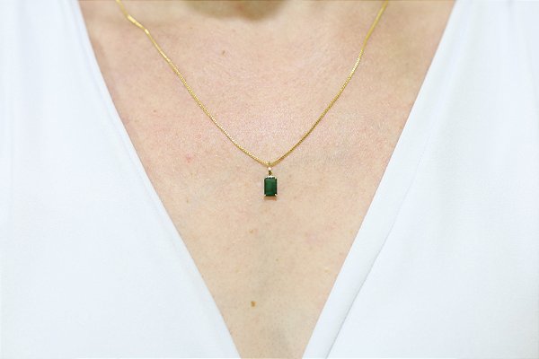 Pingente em ouro 18k com esmeralda natural