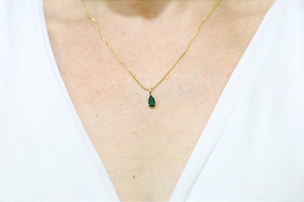 Pingente em ouro 18k com esmeralda natural
