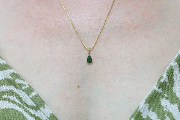 Pingente em ouro 18k com esmeralda natural